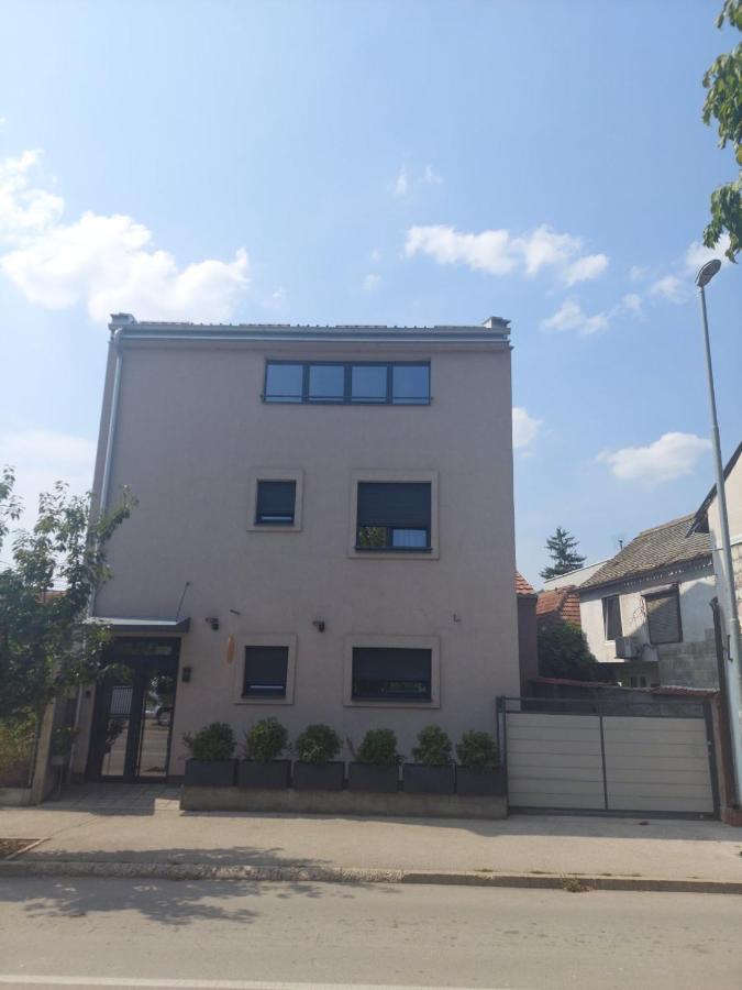 Nana / Sobe & Apartmani Valjevo Bagian luar foto